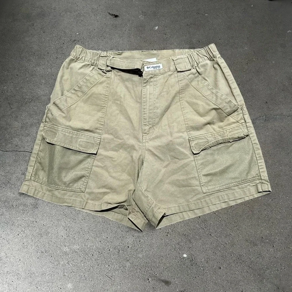 Men's Columbia PFG light brown utility cargo hiking shorts Size L